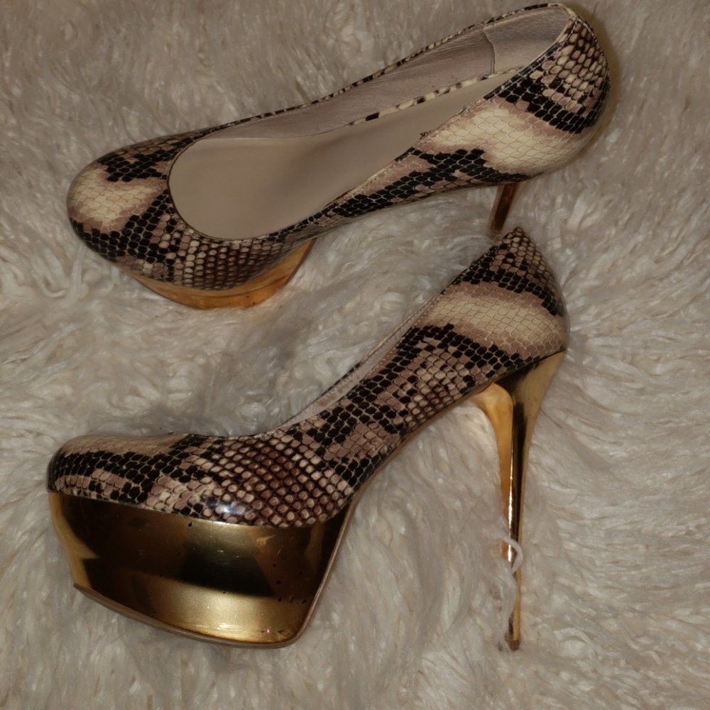 Shoes - Picture 2 of 4